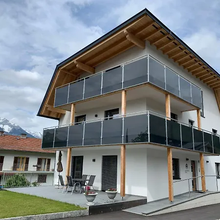 Oliver, Axams Apartament *