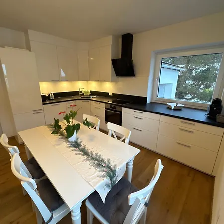 Oliver, Axams * Инсбрук