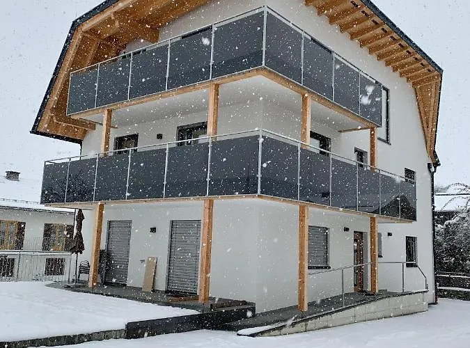 Oliver, Axams Apartmán *