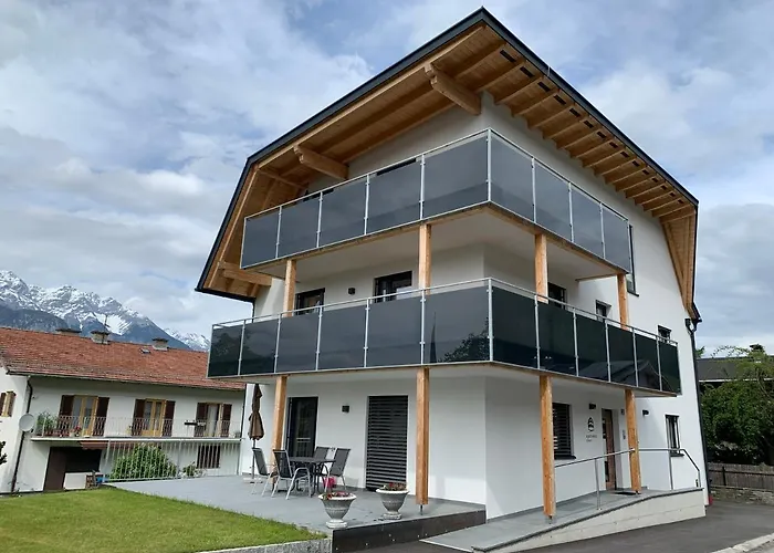 Oliver, Axams Apartmán *