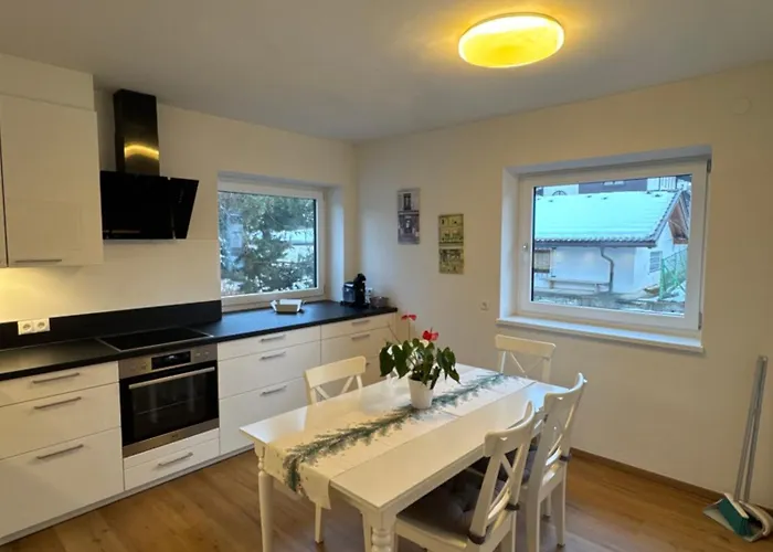 Oliver, Axams إنسبروك