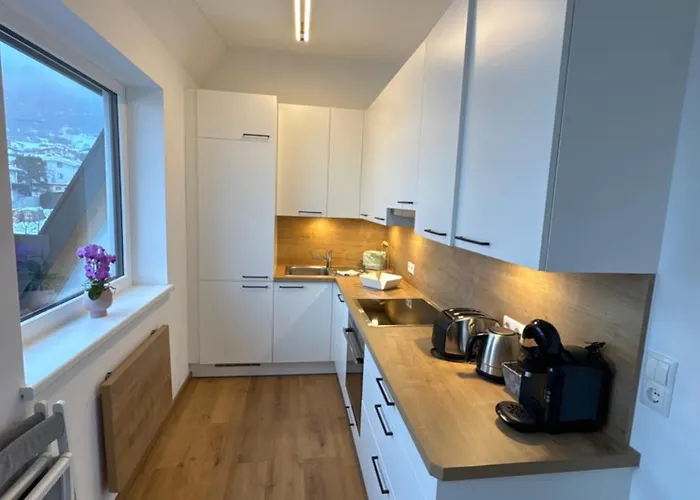 Oliver, Axams إنسبروك