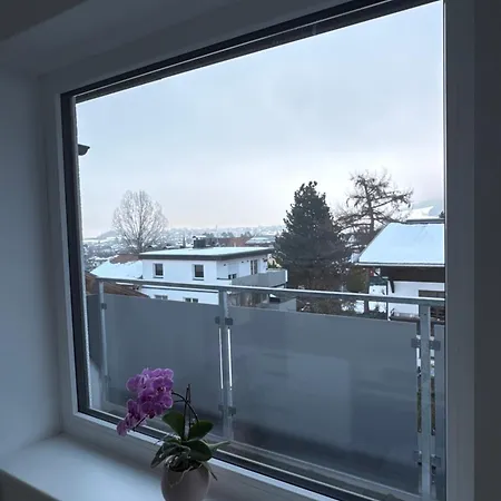 Oliver, Axams Apartman